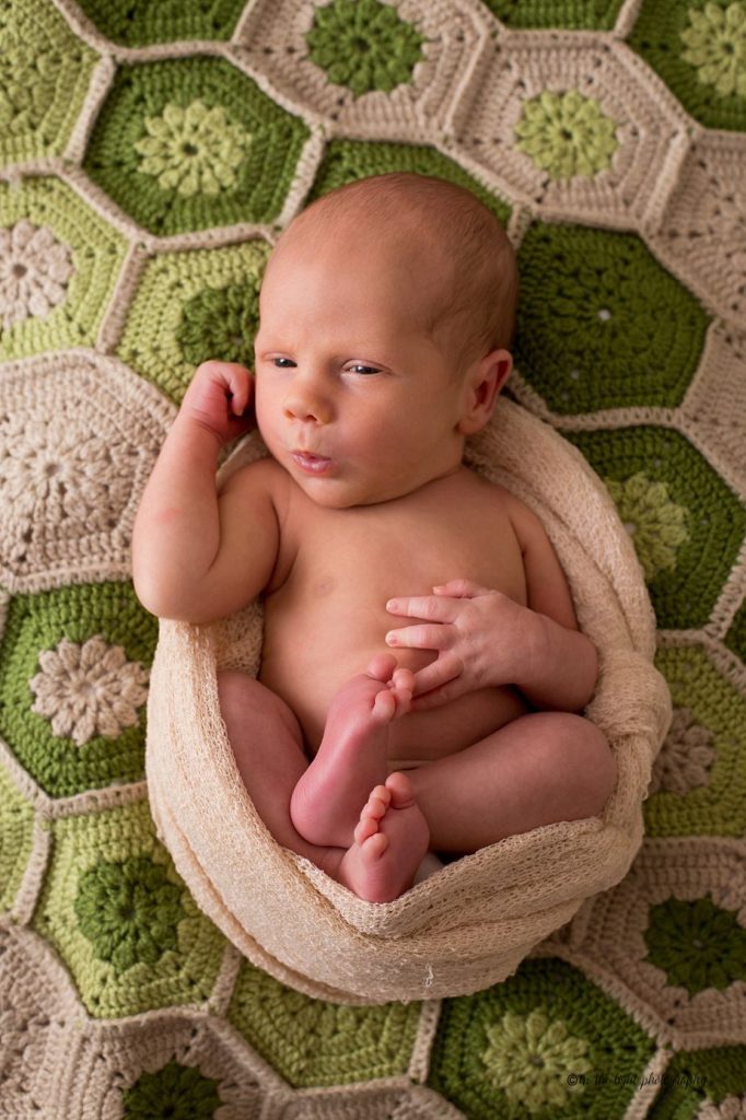 natural newborn baby photographer
