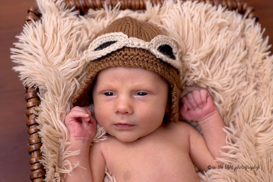natural newborn baby photographer