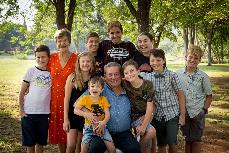large family photo session 